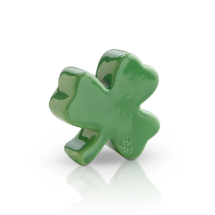Nora Fleming Mini “Irish At Heart”
